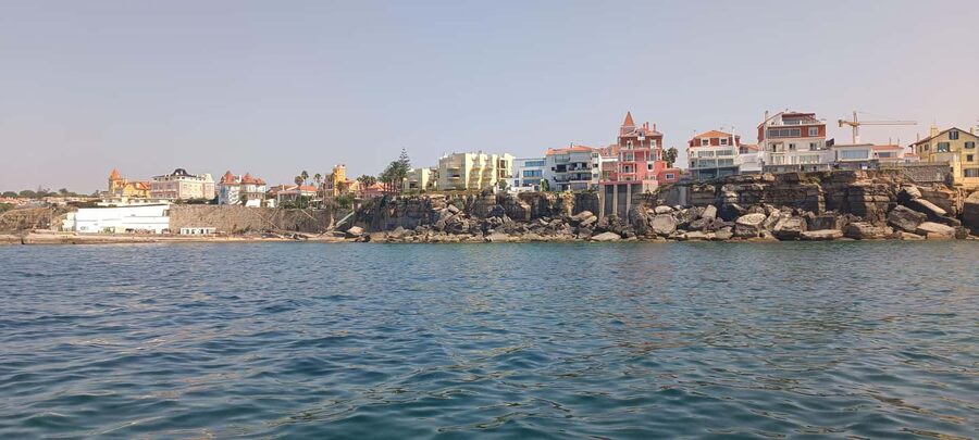 Cascais Coastal Secrets: 90-Minute Cruise with Free Drinks - Guides, Boat Comfort, and the Small-Group Feeling