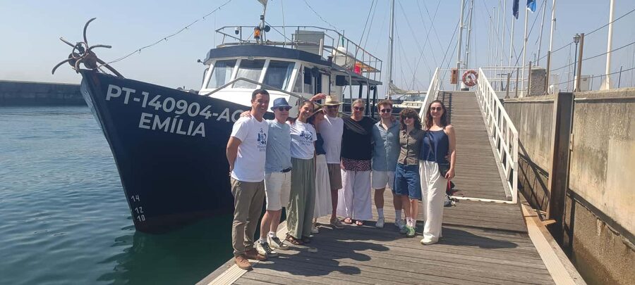 Cascais Coastal Secrets: 90-Minute Cruise with Free Drinks - What to Wear (and How to Bring Snacks)
