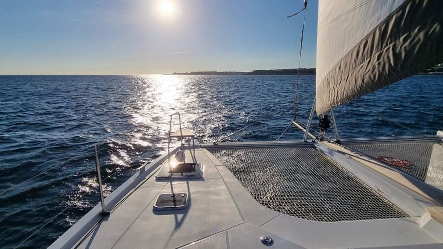 Cascais:Luxury Private Sailing Catamaran Cruise with a Drink - Price and value: when $853 per group makes sense