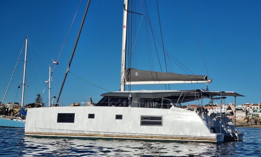 Cascais:Luxury Private Sailing Catamaran Cruise with a Drink - The drink situation: included, but manage your expectations