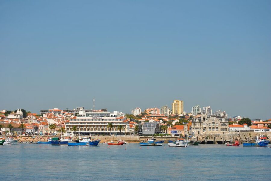 Cascais: Sailing Tour with Drink - If you continue along the coast toward Lisbon