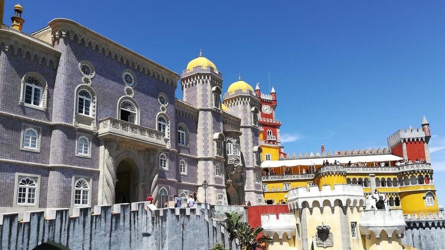 Cascais: Small group tour Sintra & Cabo da Roca & Cascais - Pena Palace Park: the fairy-tale first impression