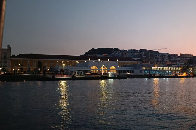 Cascais to Lisbon Sunset Cruise With Open Bar - Group Size, Comfort, and the Weather Reality Check