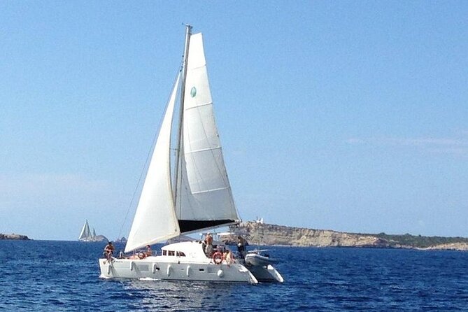 Catamaran Cultural Tour through Lisbon - Smooth Sailing on a Luxury Catamaran (And What That Means for You)