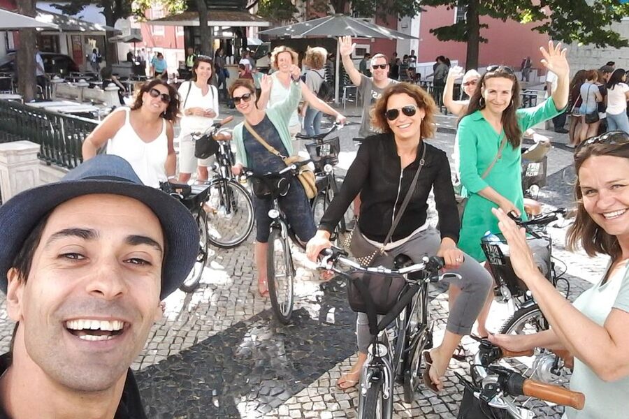 Central Lisbon 3-Hour Guided E-Bike Tour - Marquês de Pombal and Avenida da Liberdade: a rebuilt city you can ride through