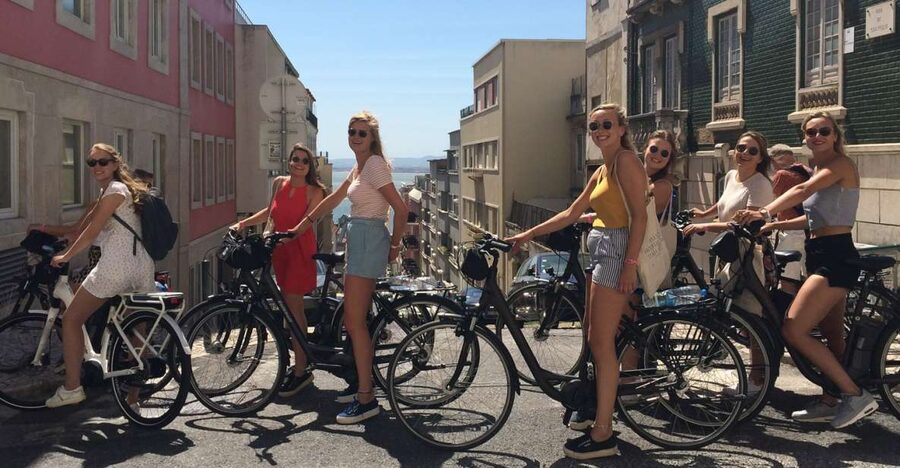 Central Lisbon 3-Hour Guided E-Bike Tour - How the guide storytelling actually helps (and when you might miss some)