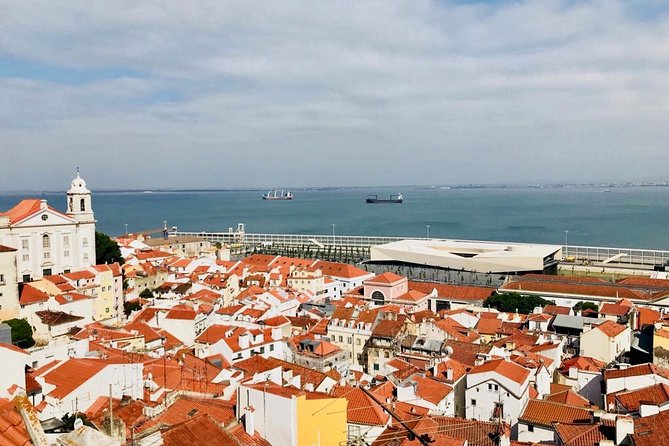 City of Neighborhoods Tour 1H 30M Private Tour by Tuk Tuk - National Pantheon and major-tomb Lisbon skyline views