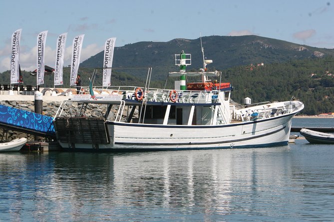 Classic Yacht Experience in Lisbon with portuguese wine - How much value is $32.41 for 2 hours on the water?