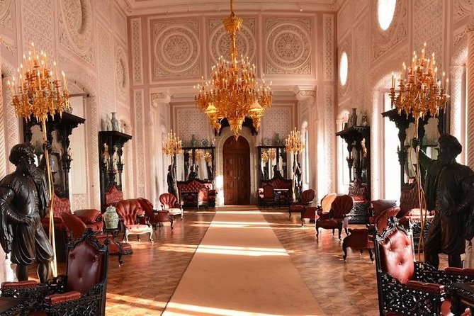 Daytrip from Lisbon to Sintra+Cascais-Large groups up to 10 pax - Guides, language, and insider tips that actually change your experience