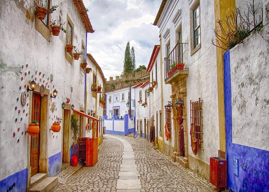 De Lisboa: Óbidos & Nazaré Giant Waves, Ginja & Small Group - FAQ