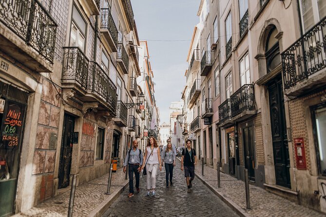 Devour Lisbon Bairro Alto Evening Food & Wine Tour - Guide style: why the right host makes the difference