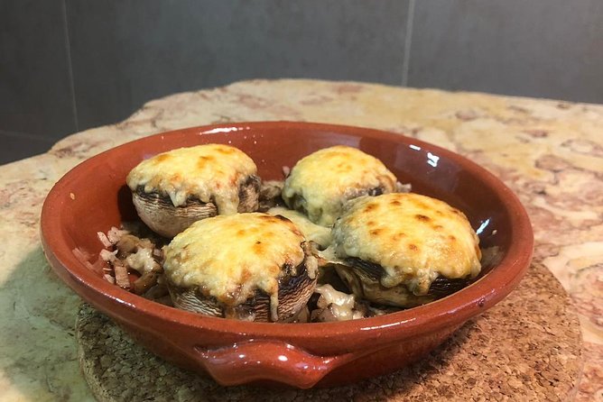 DINNER OR TAPAS in a Poruguese Home - A Private Group Means Less Waiting and More Attention