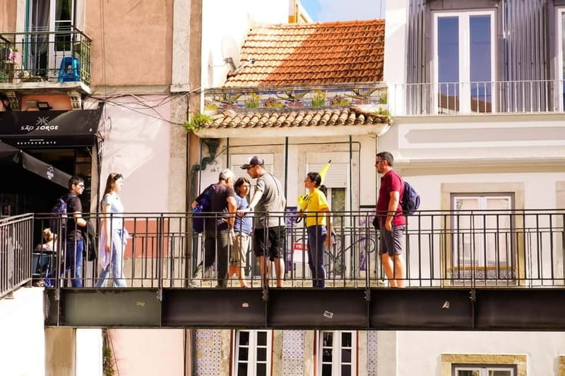 Discover Alfama with the Exterior View of São Jorge Castle - Key Things You’ll Notice on This Alfama Walk