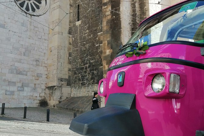 Discover Lisbon by Tuk Tuk Tour - Alfama from above: Portas do Sol viewpoint