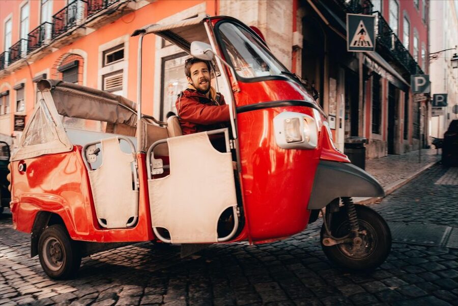 Discover Lisbon: Tuk Tuk Tour - Santa Justa Lift photo stop: a quick icon before the climb
