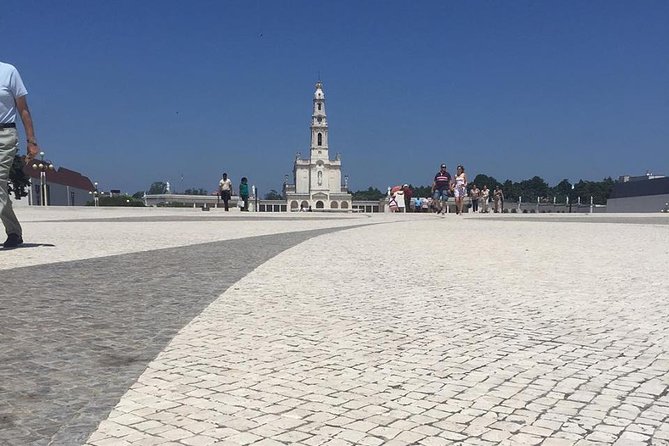 Divine Fátima Full Day Private Tour from Lisbon - Rain, Walking, and Staying Comfortable in All Conditions