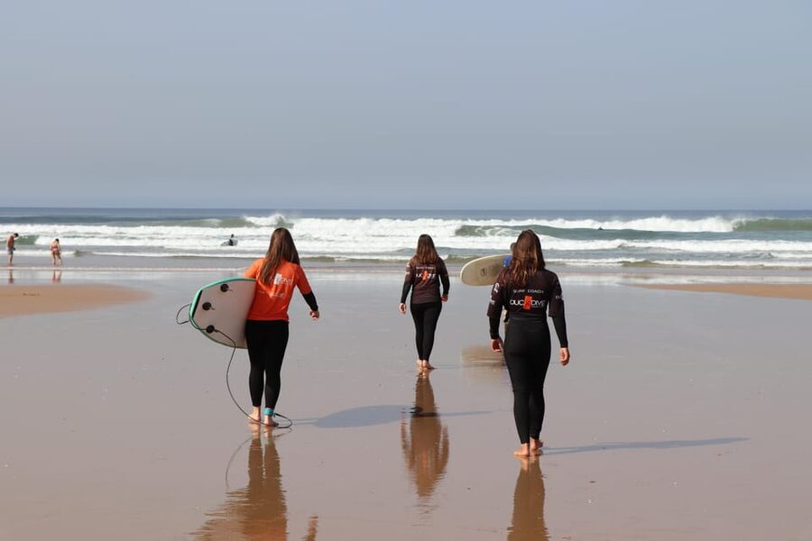 Duckdive - Surf Class in Caparica - Surfing Praia do Castelo: Why Costa da Caparica Works for Real Beginners