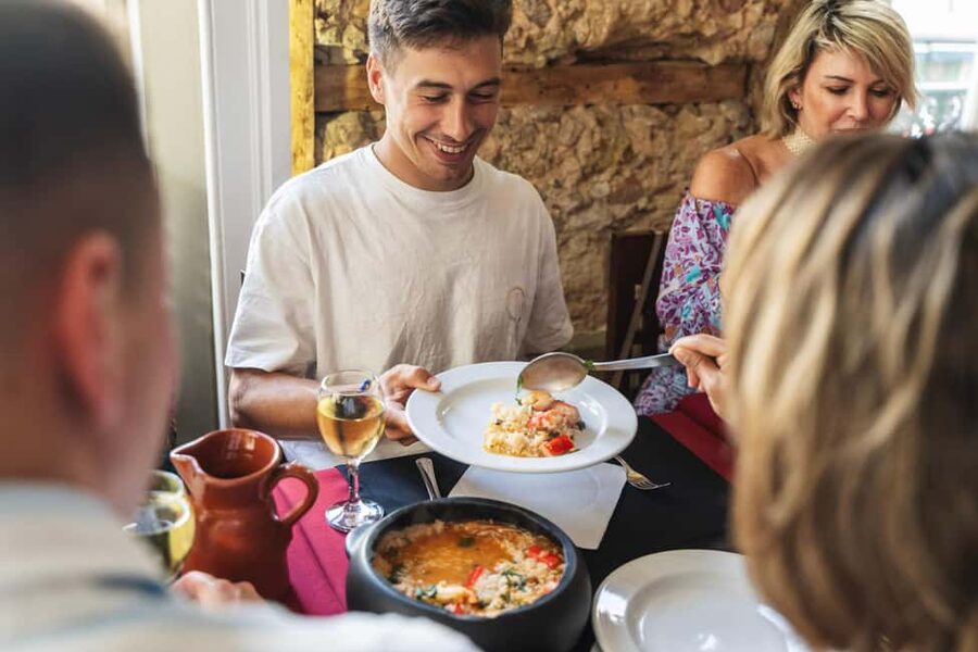 Eat & Walk Through Lisbon: A Local Food & Wine Experience - Praça do Comércio to the Tagus side: setting the stage with Lisbon’s reset