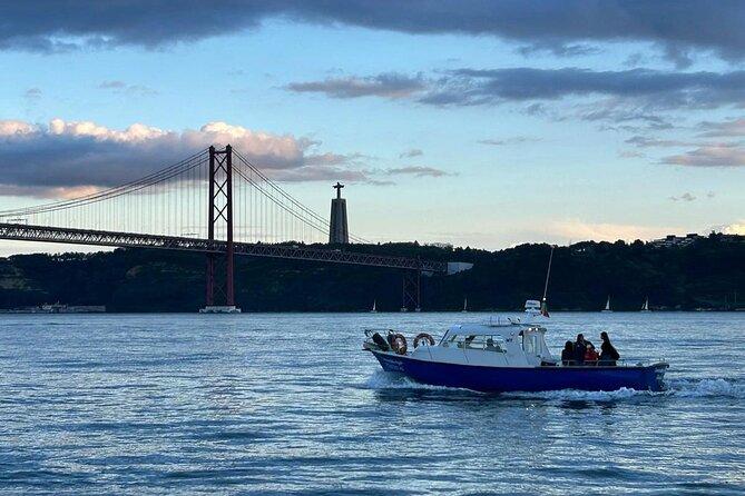 Emerald Blue Your Ship of Events and Tours - Where you meet: SailDoca de Santo Amaro makes it easy