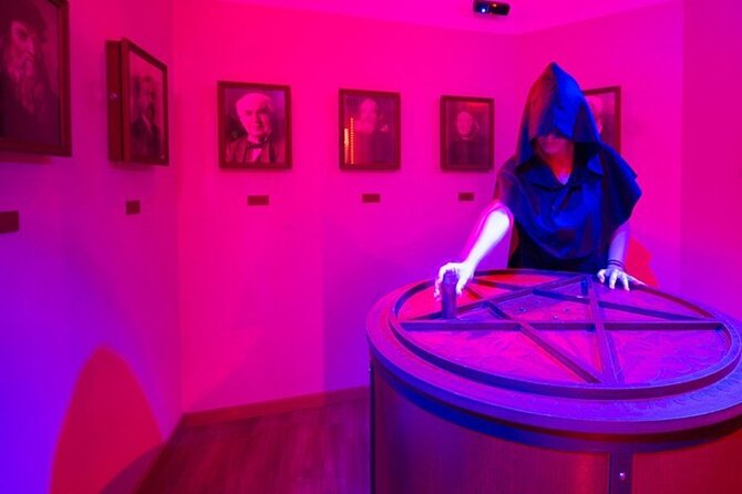Escape Hunt Experience - Costumes and Staff Help: Why These Small Details Matter