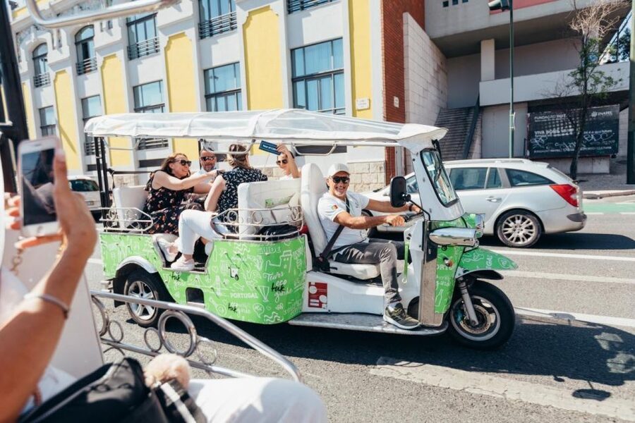 Essential Tour of Old Lisbon in 2H00 : Private Tuk-Tuk Tour - Your 2-Hour Route: How the Stops Work Together