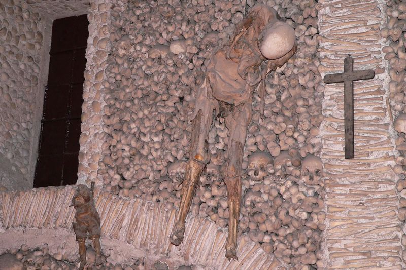 Évora and Megaliths Full-Day Tour from Lisbon - Capela dos Ossos: the Chapel of Bones is intense in the best way