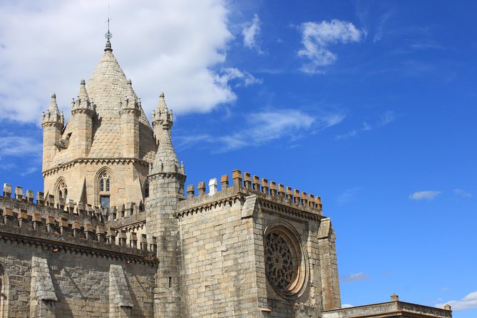 Évora and Monsaraz with Regional Wine Tasting from Lisbon - Igreja de São Francisco and King Manuel’s Garden: Portuguese Gothic Meets Maritime Ambition