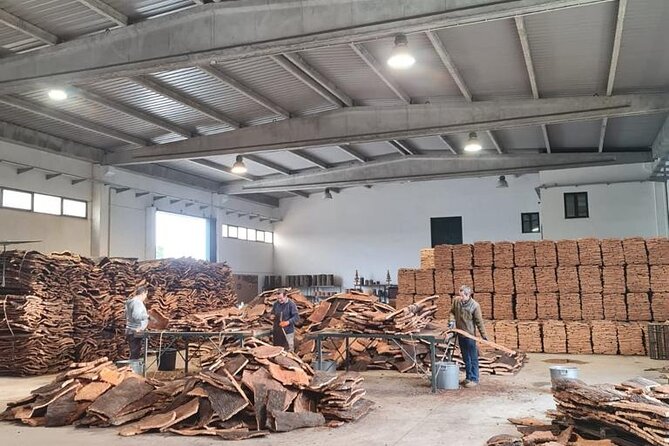 Évora, Private Tour with Wine Tasting and Lots of History - Cork craft at Corticarte: a short stop with real context
