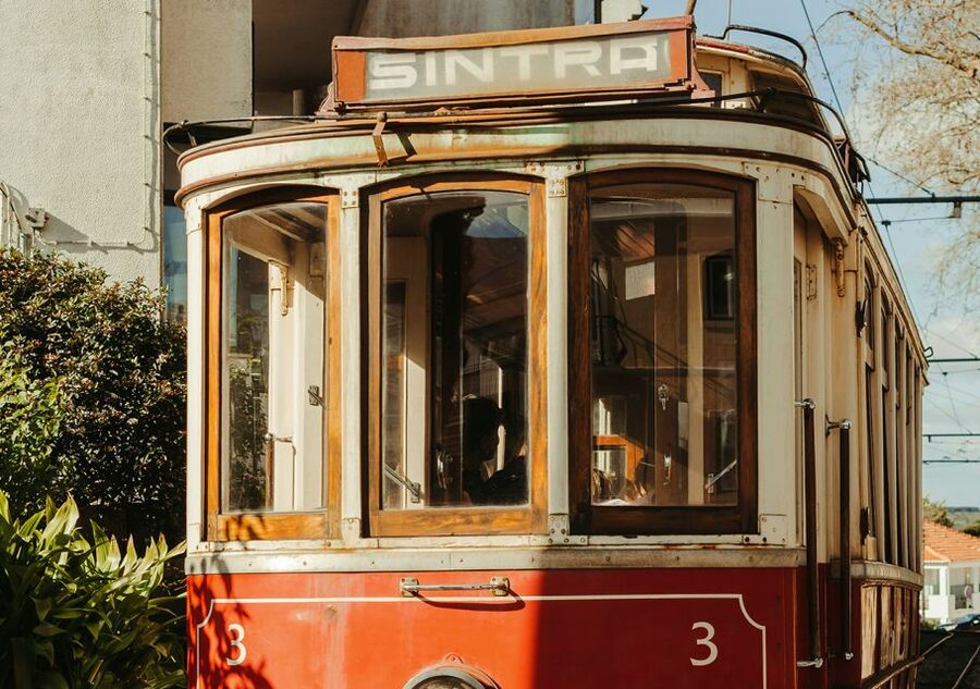 Exclusive tour by car - Sintra city and Cascais city - Sintra Center on Foot: 70 Minutes to Get the Feel