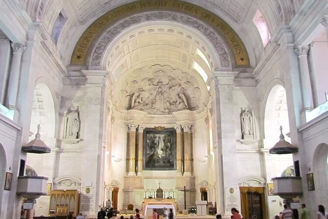 Excursion in Nazaré Fátima and Óbidos Village and Batalha Monastery - Stop 2: Batalha Monastery’s UNESCO Gothic church and how to use your 30 minutes