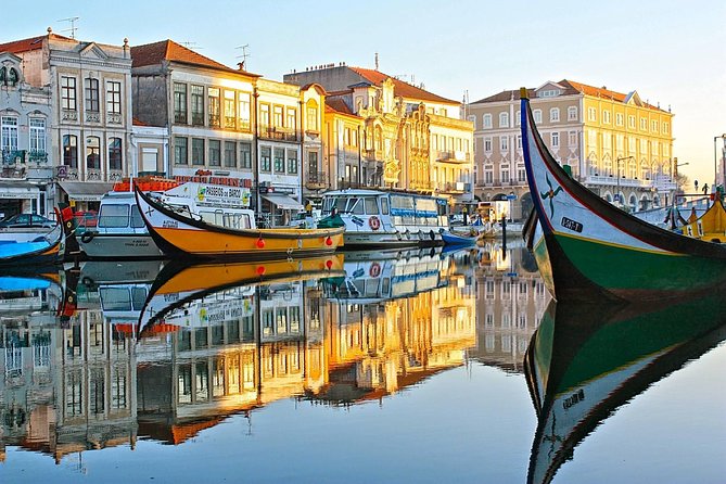 Explore Porto & Aveiro within Riverboat Cruises - Private Full Day Tour from Lisbon with Lunch - The Douro River six-bridges cruise: where the day slows down