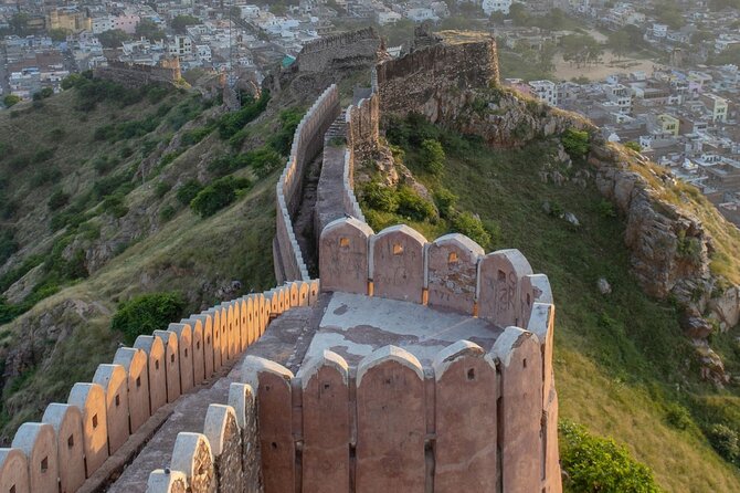 Explore Sintra with Luxury Transportation and Guiding - Cascais Historic Center and Cidadela: Old Streets, Fortress Walls, and Sea Noise