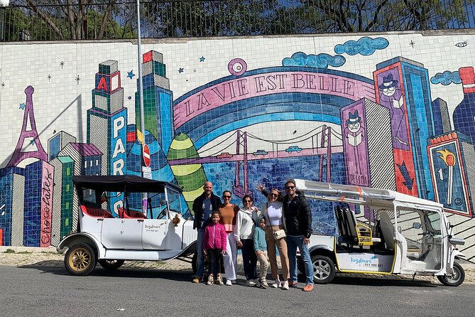 Explore the City in Style Lisbon on Electric Tuk Tuk - Feira da Ladra: flea market atmosphere when it’s running
