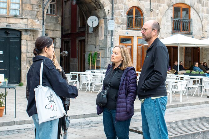 Fado Half Day Guided Tour with Dinner and Live Show in Lisbon - The live fado concert: what to expect from the performance
