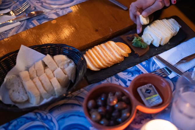 Fado Musical Experience with Portuguese Wine & Appetizers - Making it last: dinner later and buyable souvenirs