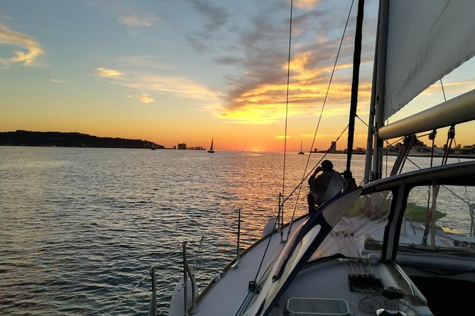 Fall in love in Lisbon! - Jerónimos Monastery area: the maritime departure vibe