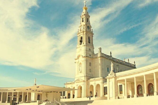 Fátima - Full Day Private Guided Tour from Lisbon by minivan - What the Best Guides Do Here (and Why You Should Care)