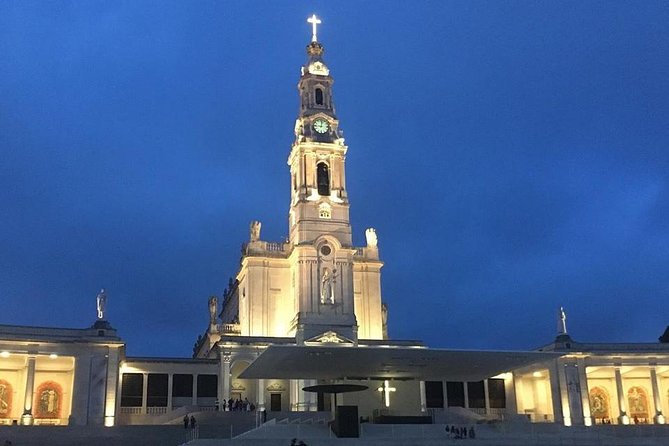 Fátima Message Private Tour with Candle Procession from Lisbon - Magnificat Tours meeting point and the drive into Fátima