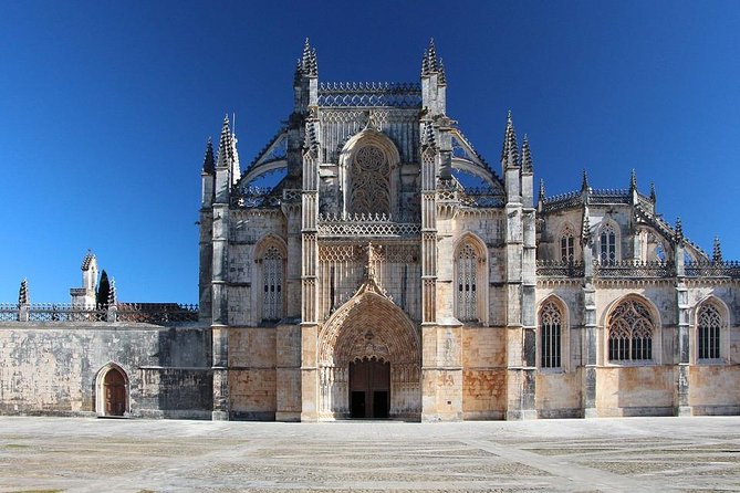 Fatima, Nazaré and Obidos Day Trip from Lisbon - Nazaré: traditional fishing village time for food and atmosphere