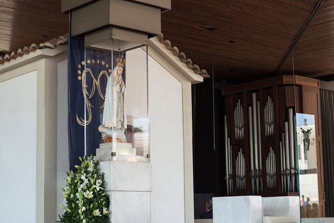 Fatima Nazare and Obidos Full Day Private Tour - Price and comfort: what $228.78 buys you