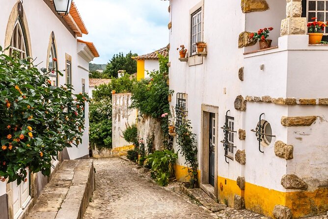 Fátima, Nazaré and Obidos Full Day Tour - The 9:00 a.m. start: comfort and pace in a private group of up to 7