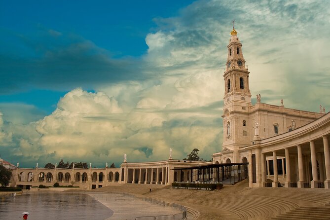 Fátima, Nazaré and Óbidos Small Group Full-Day Tour from Lisbon - Price and value: what $162.21 buys you on this day