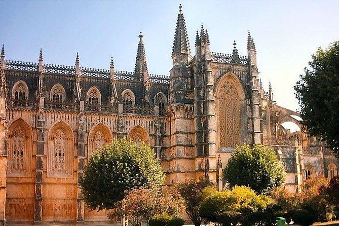 Fátima & the West coast of Portugal - Private Van Tour - The guide experience: why the van tour feels better than self-driving