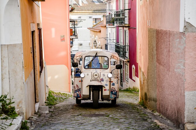 Food & Wine Lisbon Tour with Local Guide in Private Eco Tuk Tuk - Key things to know before you ride