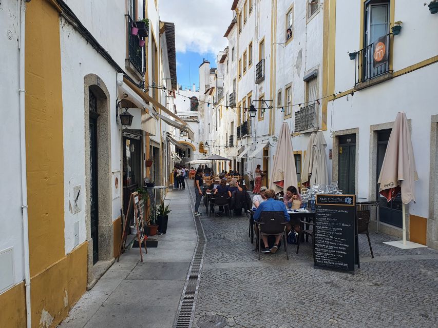 From Lisboa: Evora and Monsaraz Full-Day Tour - Who this Évora and Monsaraz day fits best
