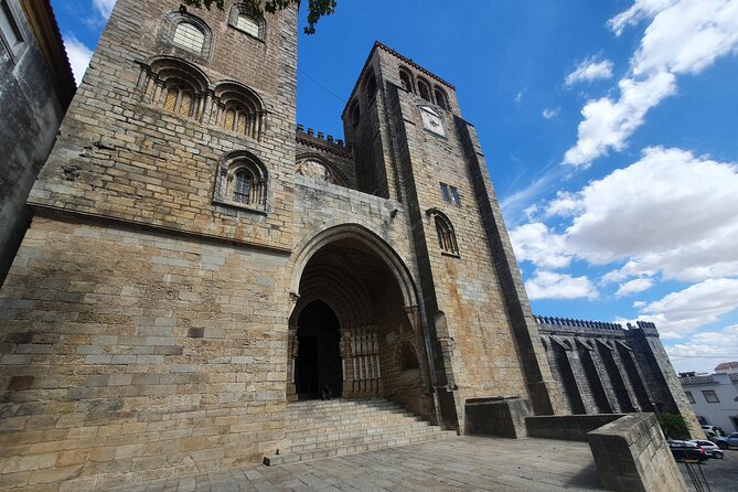 From Lisboa: Evora & Monsaraz Private Full Day Tour - Chapel of Bones: why this stop hits even if you’re not into macabre