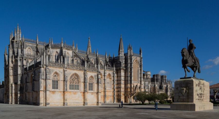 From Lisboa: Fatima, Nazare, Obidos & Batalha Full Day Tour - Price and logistics: why $111 can feel fair