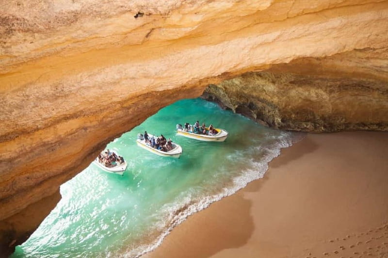 From Lisbon: Algarve, Benagil Sea Cave & Lagos Full-Day Tour - Meeting at Hard Rock Cafe Lisboa and settling into a smooth start