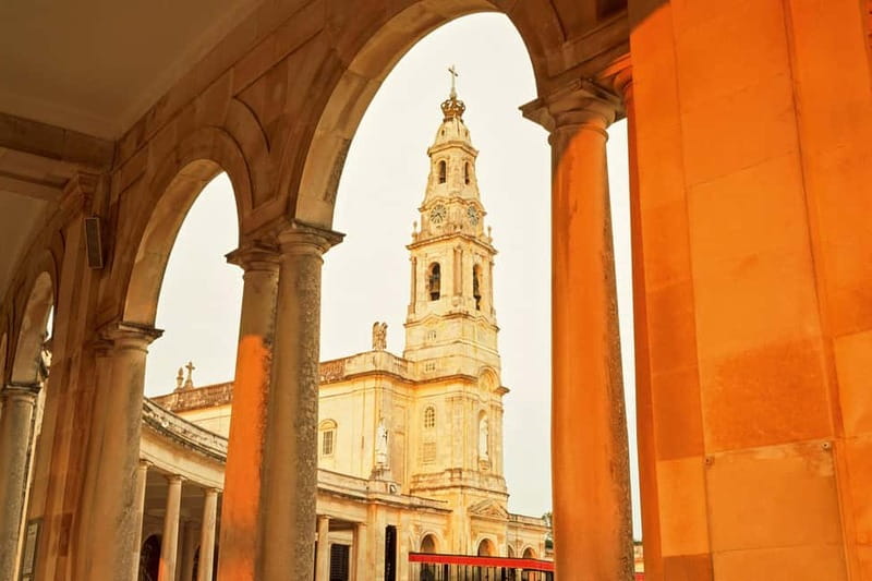 From Lisbon: Best of Fátima Half Day Tour - Lisbon to Fátima: a long morning that stays organized