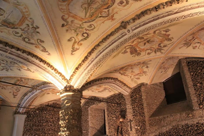 From Lisbon: Évora and Monsaraz with Regional Wine Tasting - Chapel of Bones: why this stop lingers (and what the guide adds)